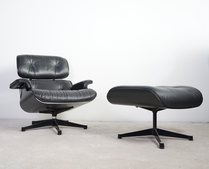 Vitra Eames Lounge Chair Black
